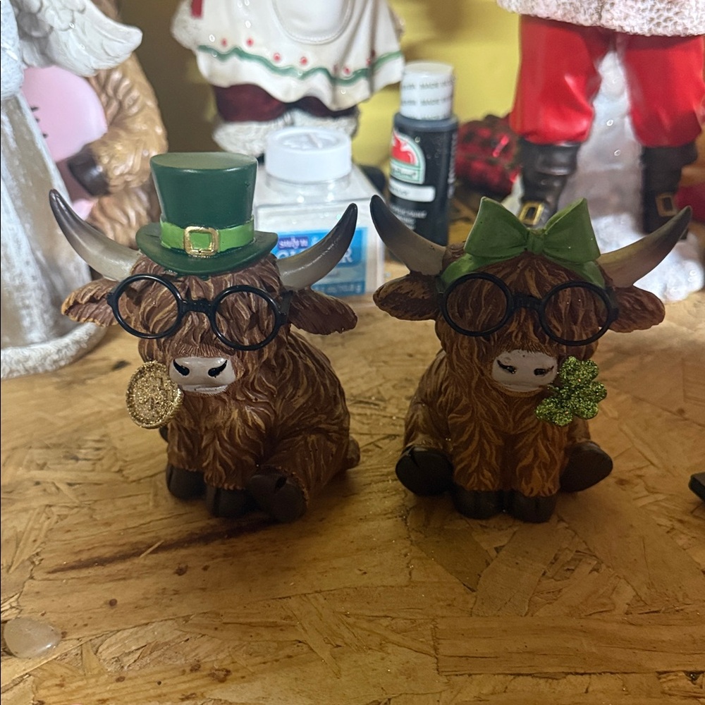 NWT Hobby Lobby Highland Cow St Patrick Set of 2